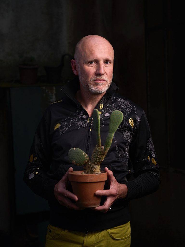 0E906787-27B6-47CB-8E81-97E46EBED867