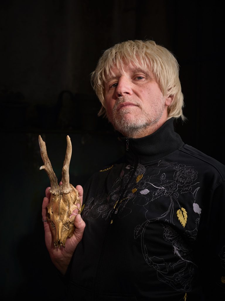 E8723F87-7299-46E2-99CE-47C9E7A8F542