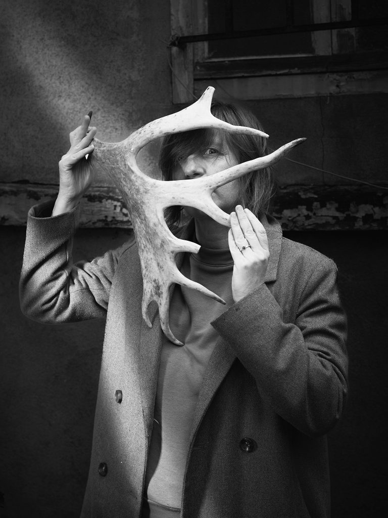 EF7B9C3B-46D6-4E93-B9E3-E9BB77E50B2B